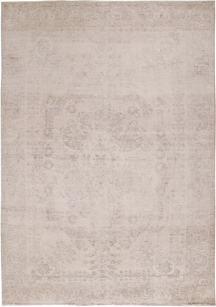 7' x 9' Sherazi Area Rug