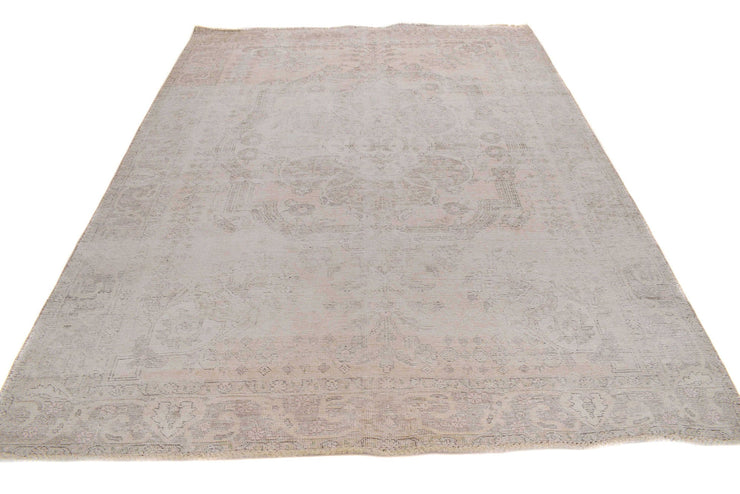 7' x 9' Sherazi Area Rug