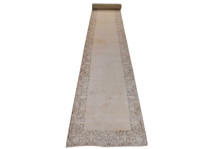 2' x 18' Traditional Whitewash Runner Rug