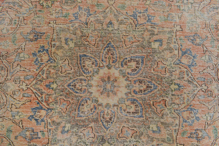 6' x 9' Tabriz Area Rug